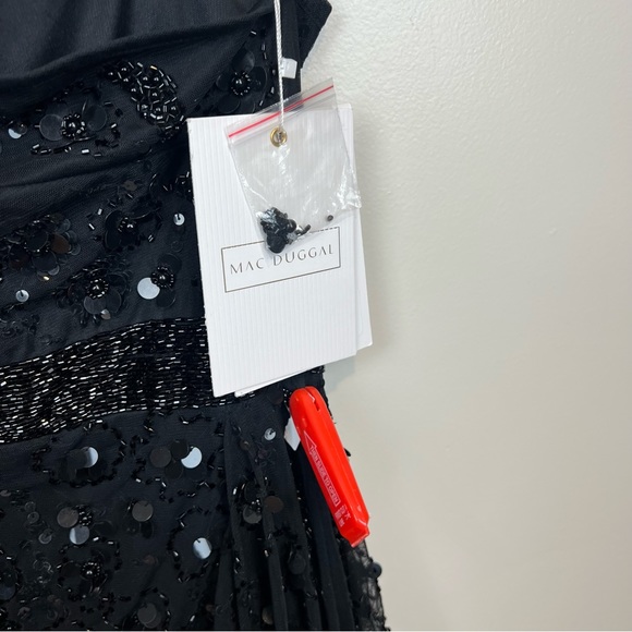 New Mac Duggal Black One Shoulder Gown, Size 12 - Picture 6 of 7